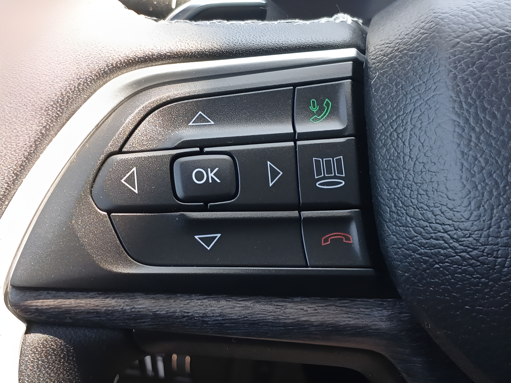 Used 2023 Gray Jeep Limited image 21