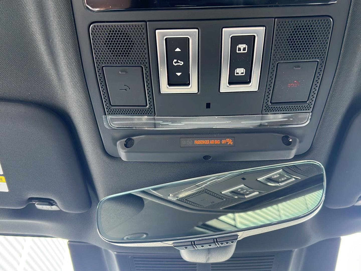 2026 Land Rover Defender X-Dynamic SE - Photo 21