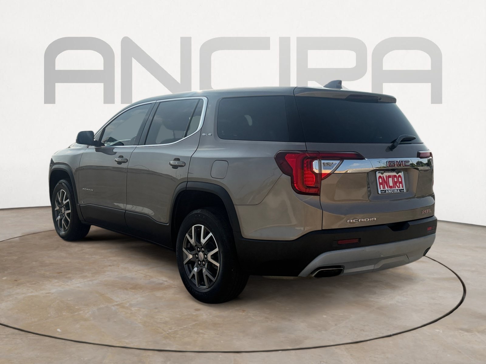 Used 2022 Light Stone Metallic GMC SLE image 8