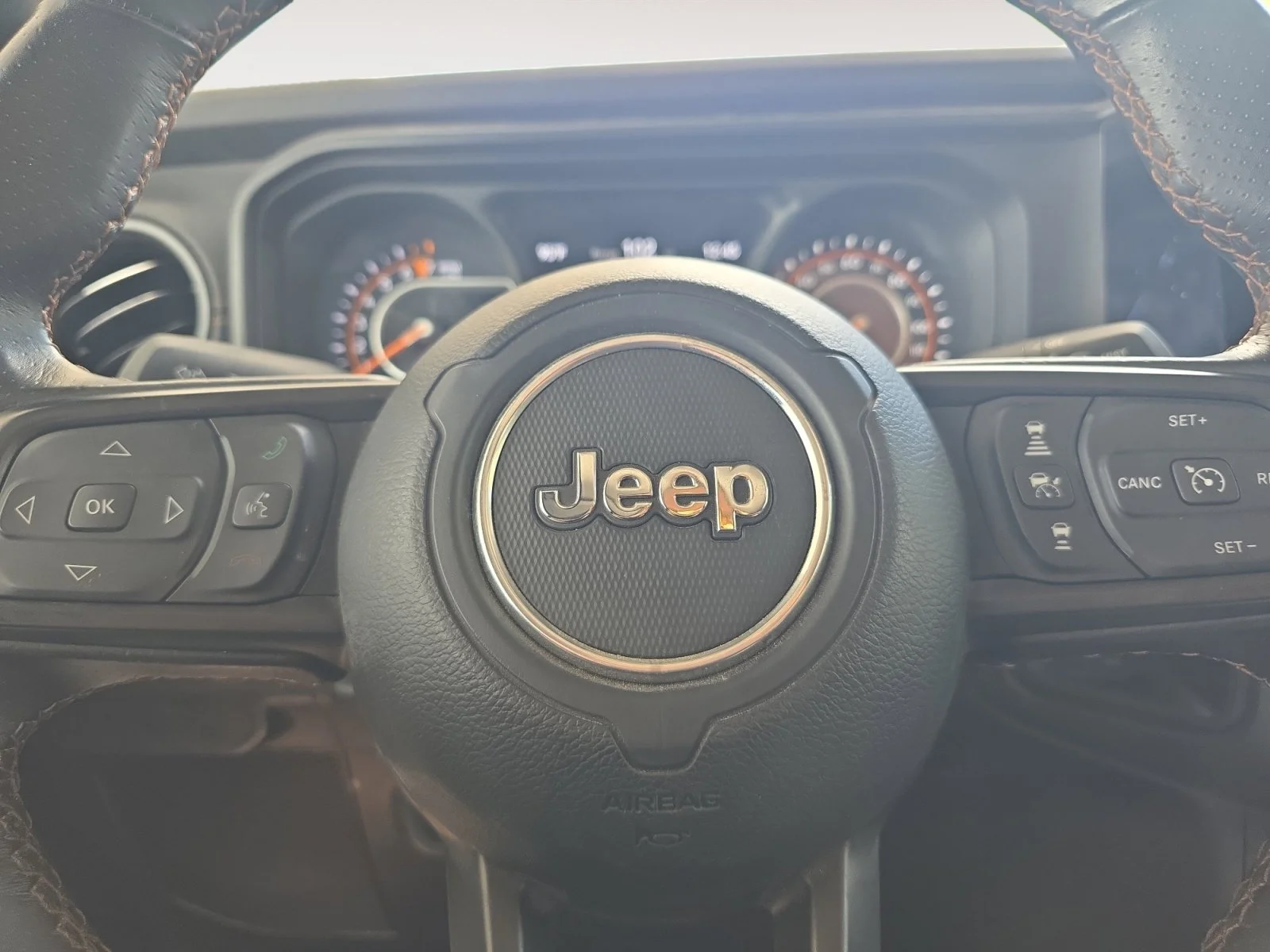 Used 2025 Fathom Blue Pearlcoat Jeep Mojave image 10