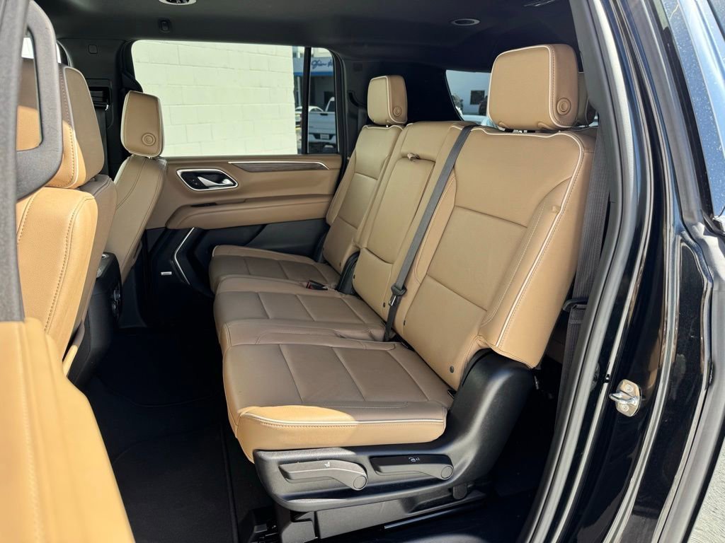 2024 Chevrolet Suburban Premier - Photo 21