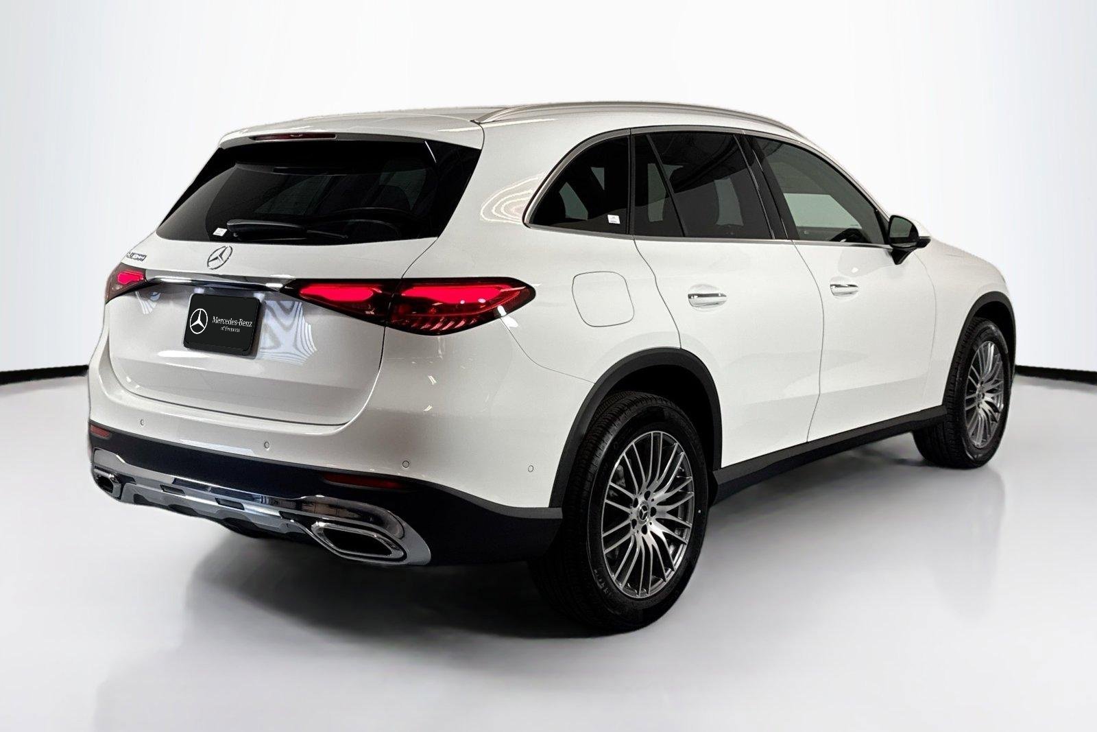 New 2026 Black Mercedes-Benz GLC 300 image 5