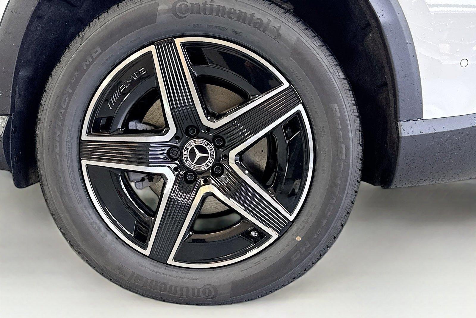 New 2026 Polar White Mercedes-Benz GLC 300 image 29