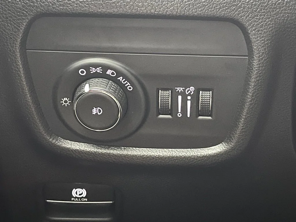 Used 2023 Black Jeep Limited image 24