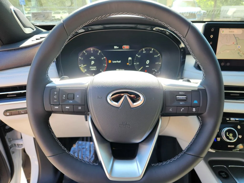 New 2027 2T RAD WHT INFINITI Autograph AWD image 20