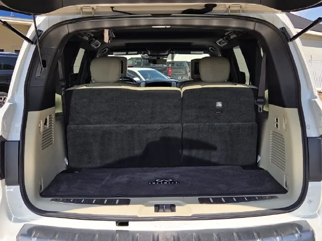 Used 2021 Moonstone White INFINITI Sensory image 27