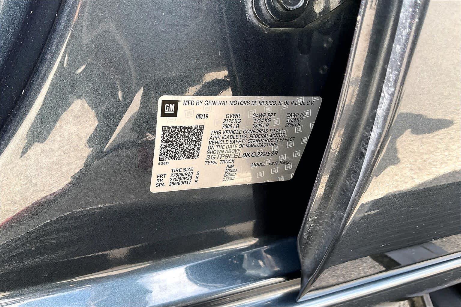 Used 2019 Dark Sky Metallic GMC AT4 image 34
