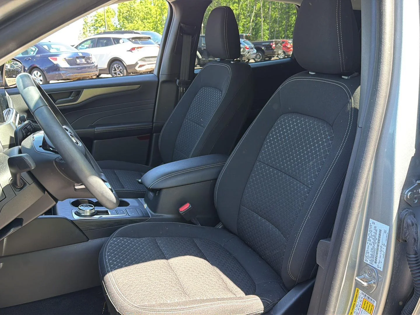 Used 2023 Iconic Silver Ford Active image 3