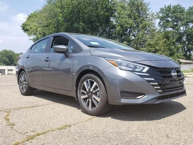 2025 Nissan Versa Sedan SV - Photo 8