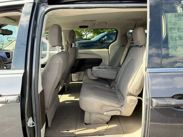 Used 2017 Gray Chrysler Touring image 10