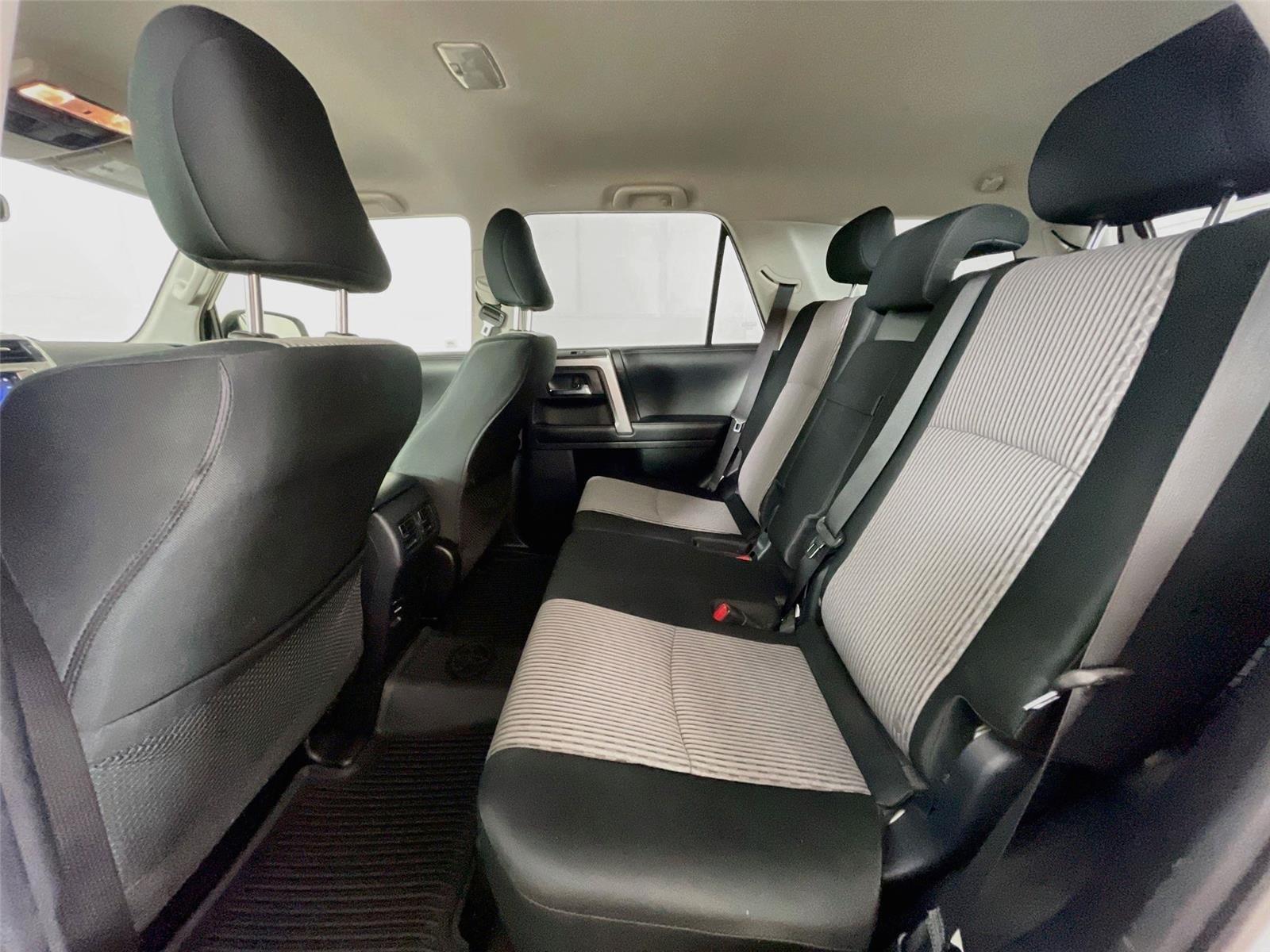 Used 2018 Super White Toyota SR5 image 26