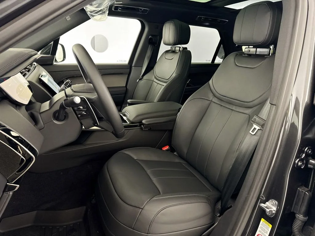 New 2026 Carpathian Grey Land Rover SE image 21