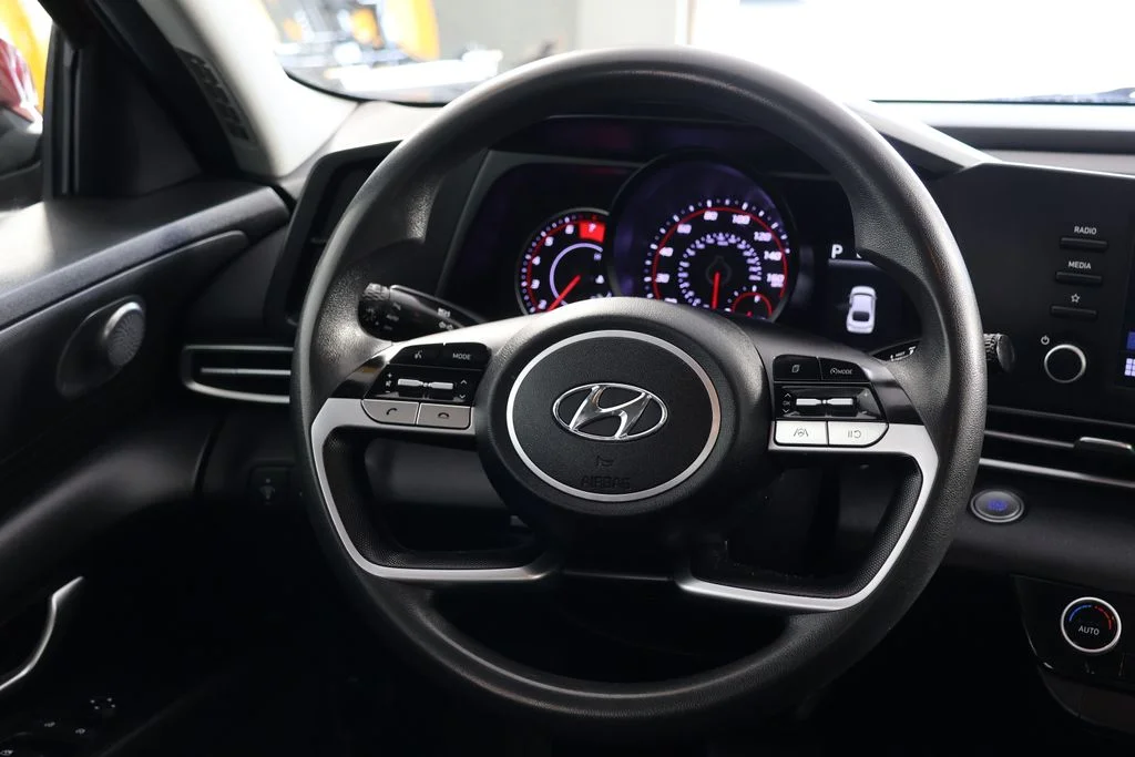 Used 2021 Red Hyundai SEL image 10