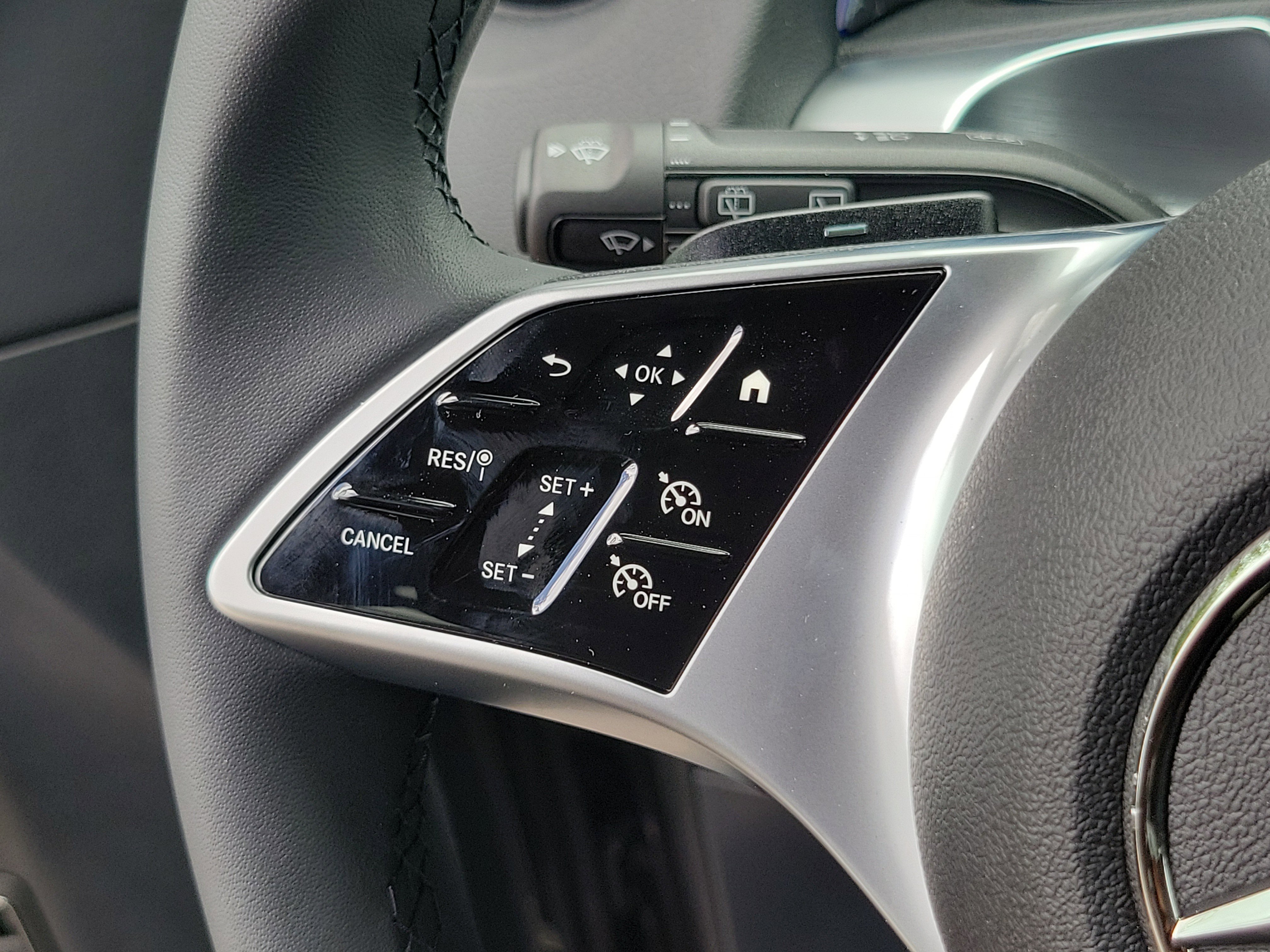 New 2026 Mountain Grey Metallic Mercedes-Benz GLB 250 image 56