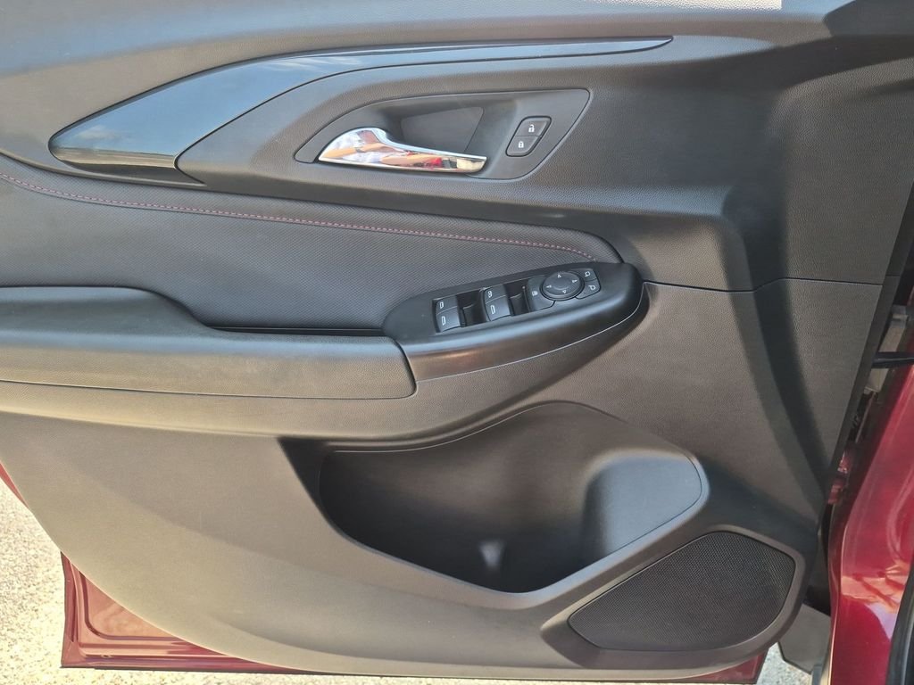 Used 2023 Crimson Chevrolet RS image 34