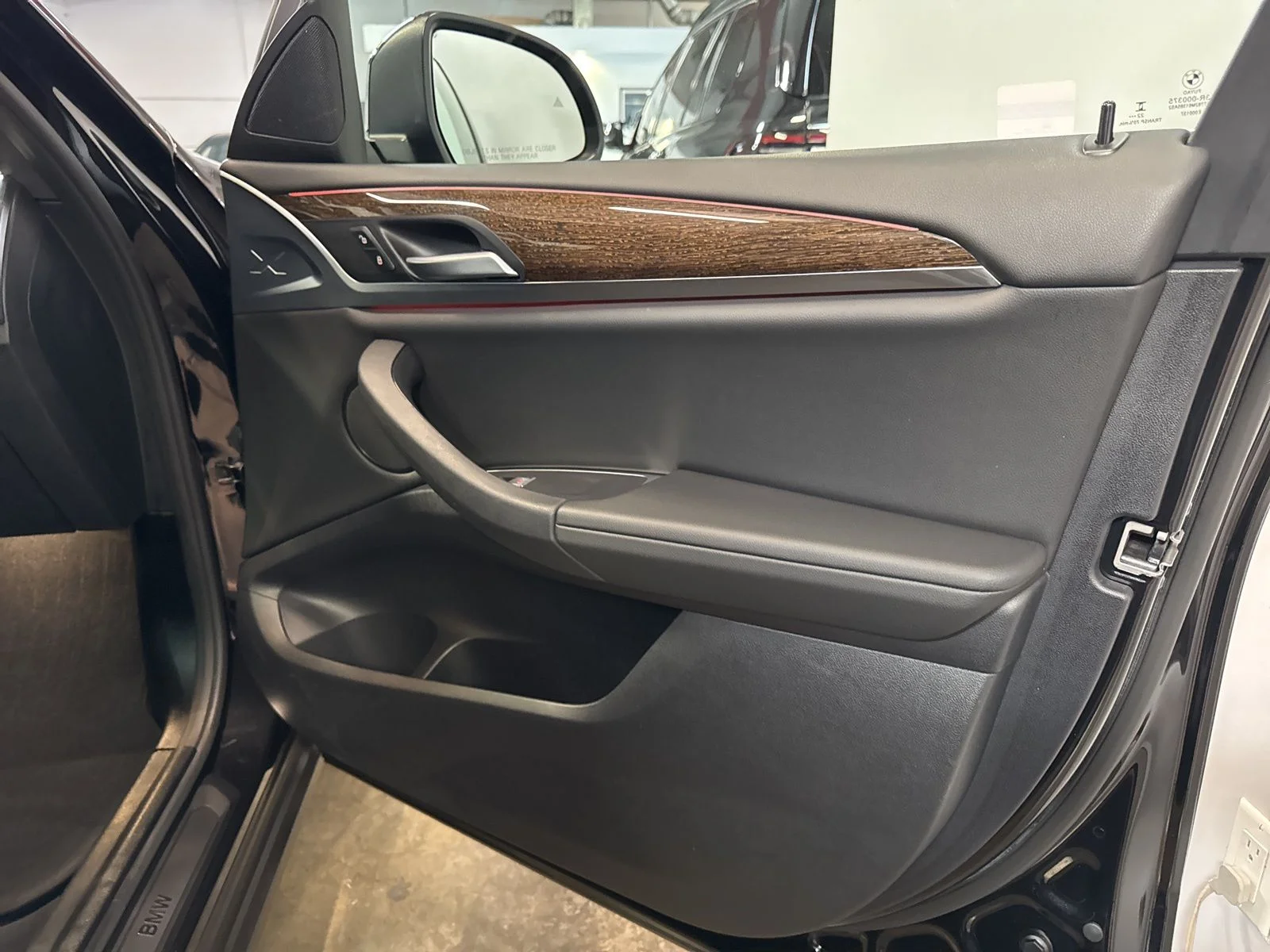 Used 2023 Black BMW xDrive30i image 27