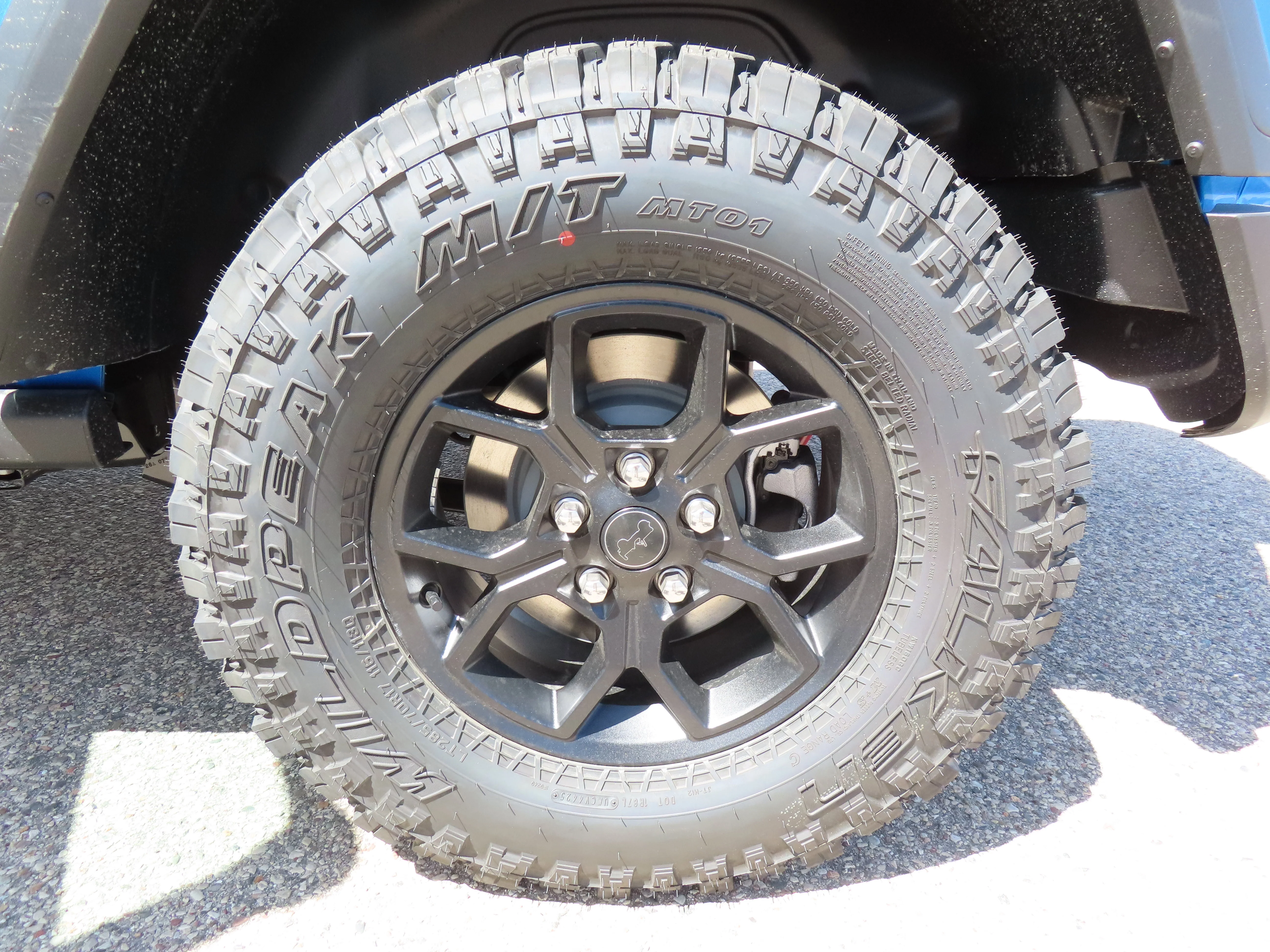 New 2026 Hydro Blue Pearl-Coat Exterior Paint Jeep Willys image 13