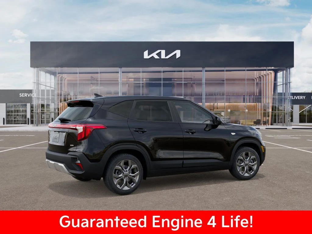 New 2026 Fusion Black Kia LX image 7