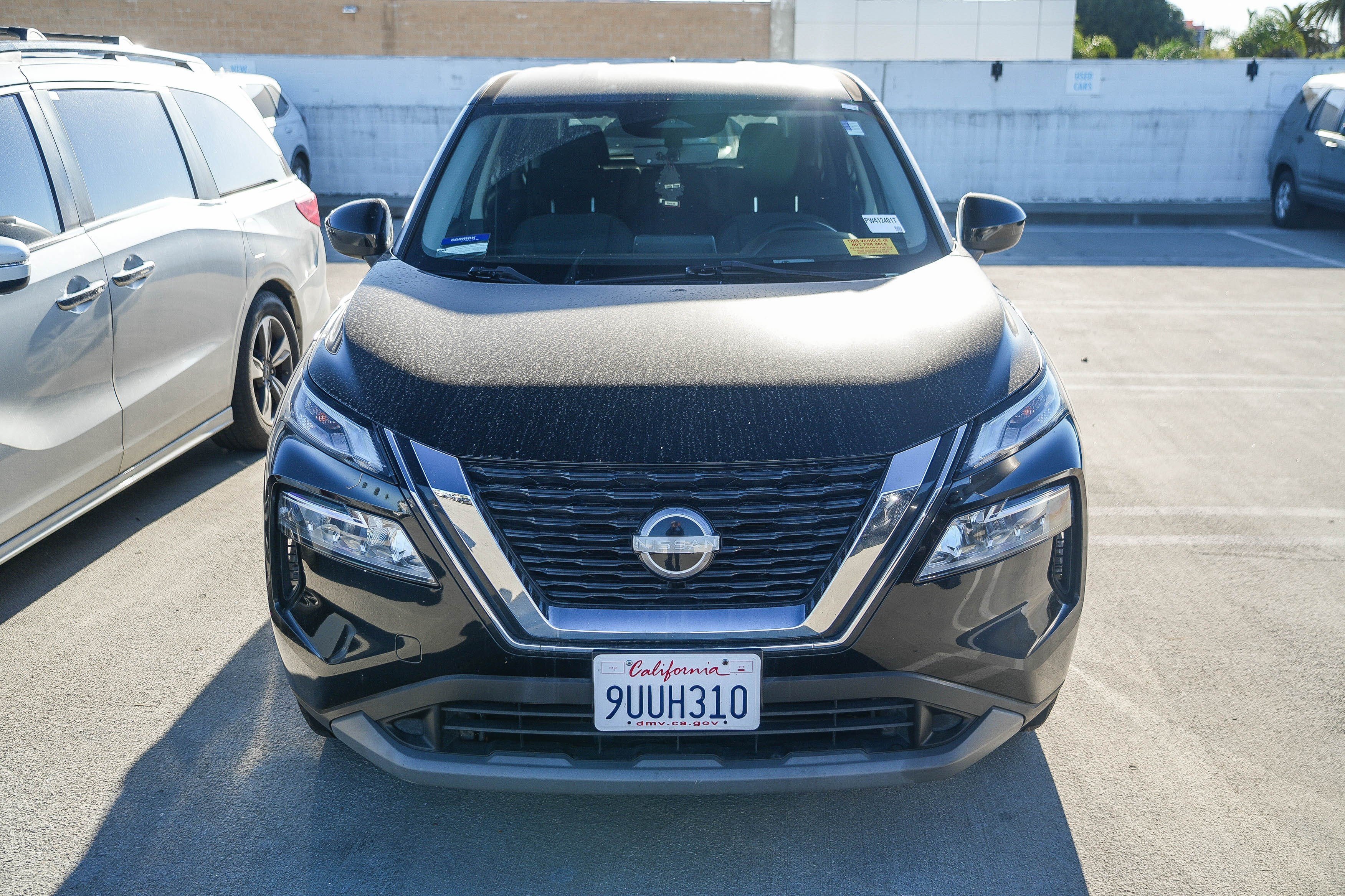 Used 2023 Super Black Nissan SV image 4