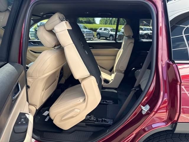 New 2025 Velvet Red Pearl-Coat Exterior Paint Jeep Limited image 19