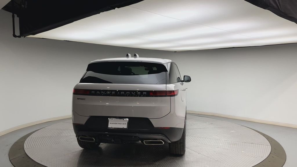 2026 Land Rover Range Rover Sport SE