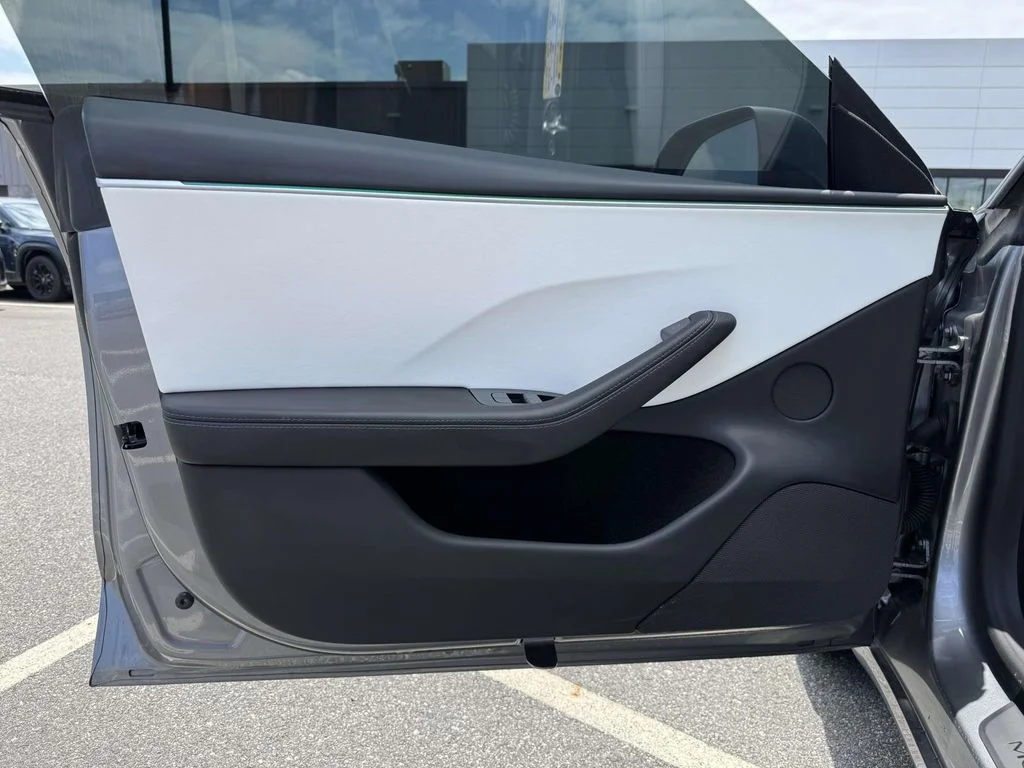 Used 2025  Tesla Performance image 26