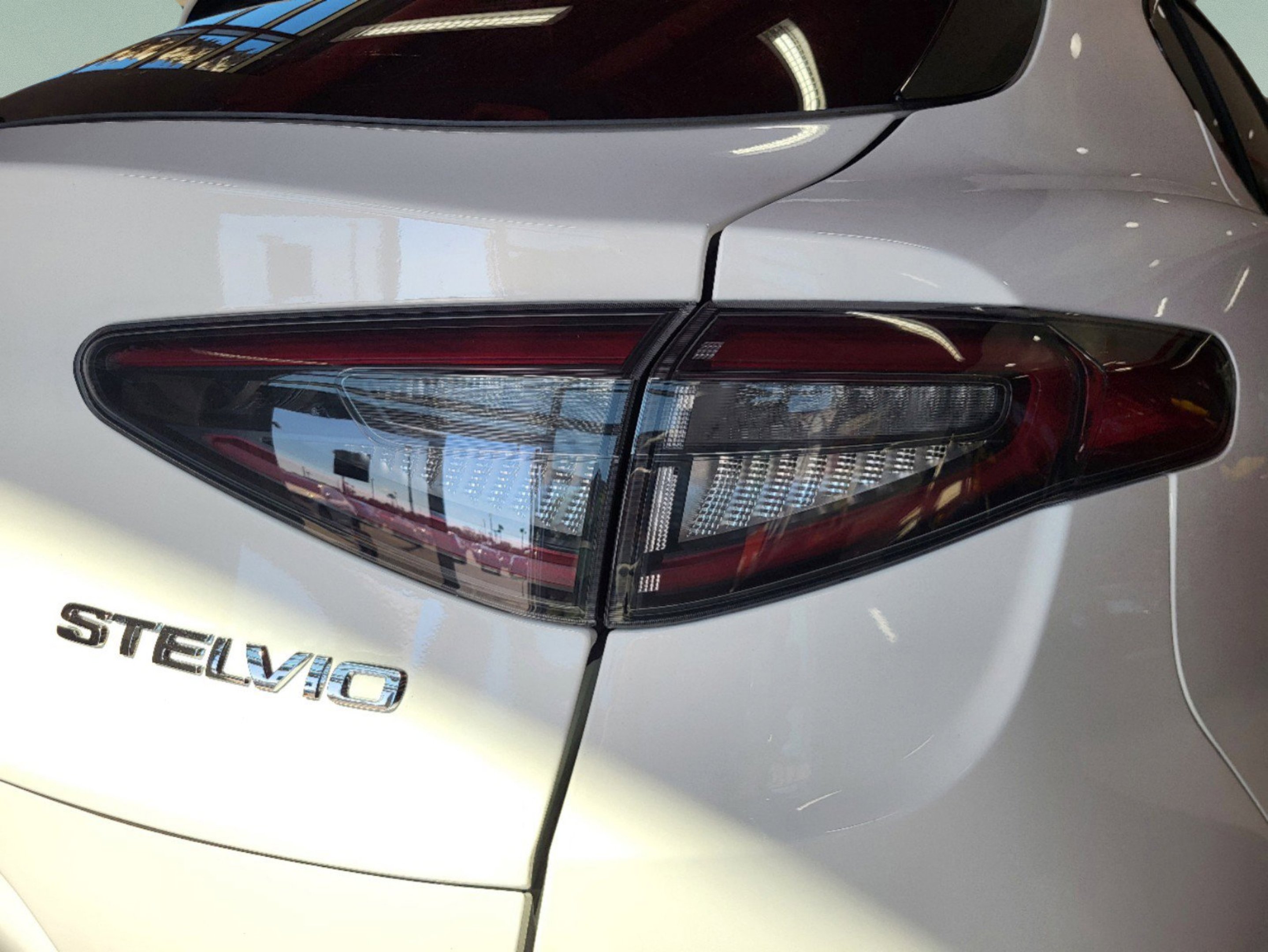 New 2025 Milano White Alfa Romeo SPRINT image 75