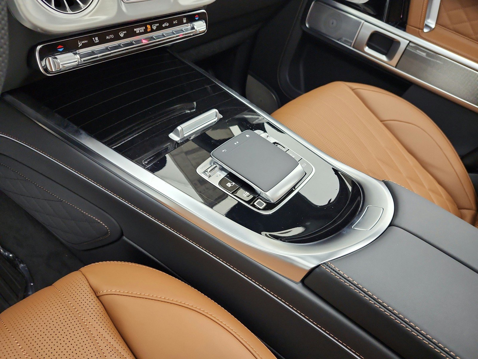 New 2027 Emerald Green Mercedes-Benz G 580e SUV image 31