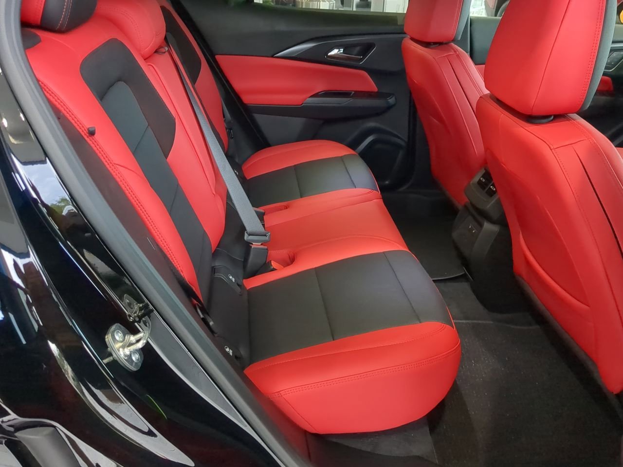 2026 Chevrolet Equinox EV RS - Photo 24