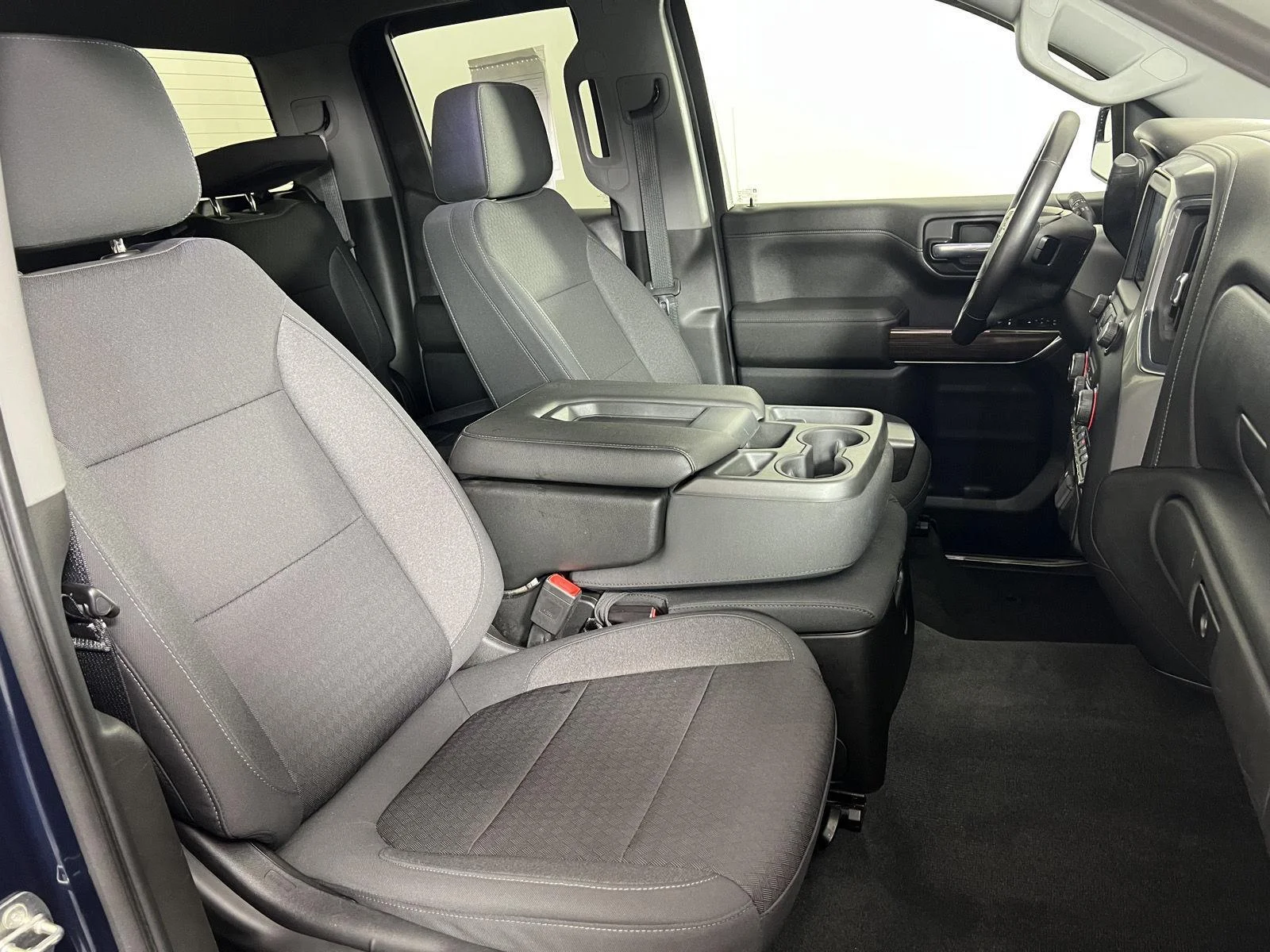 Used 2021 Blue Metallic Chevrolet LT image 22