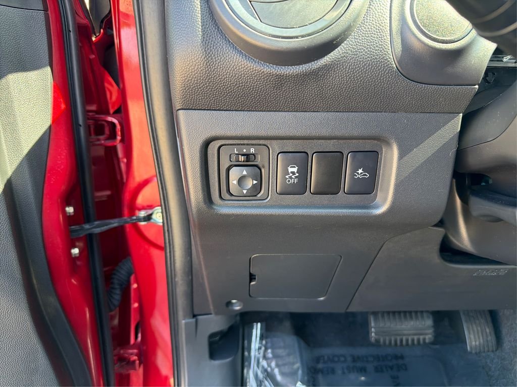 Used 2022 Infrared Metallic Mitsubishi ES image 18