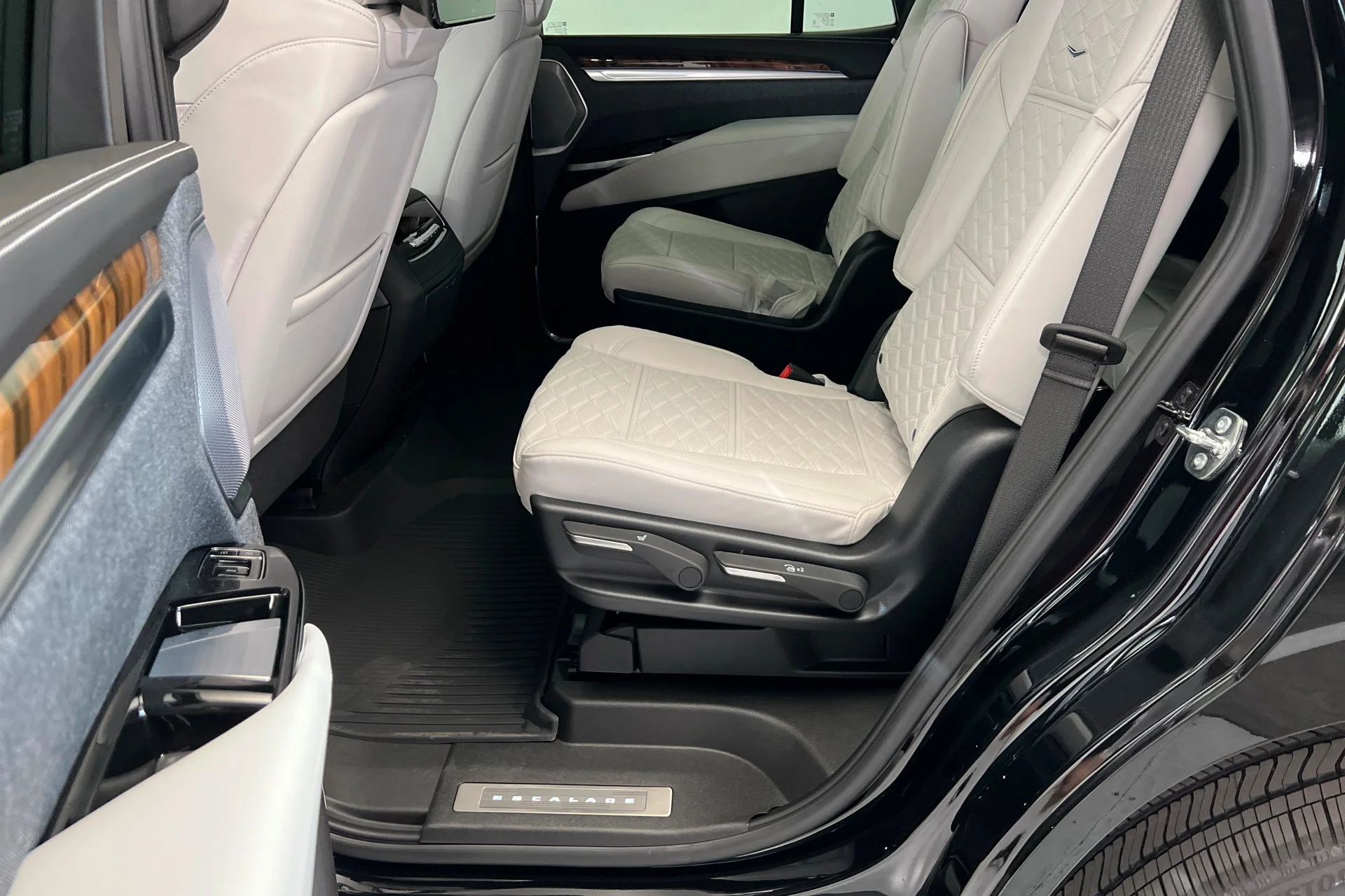 2026 Cadillac Escalade Platinum Sport - Photo 21