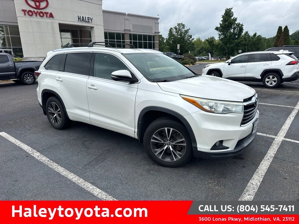 Used 2016 White Toyota XLE V6 image 1