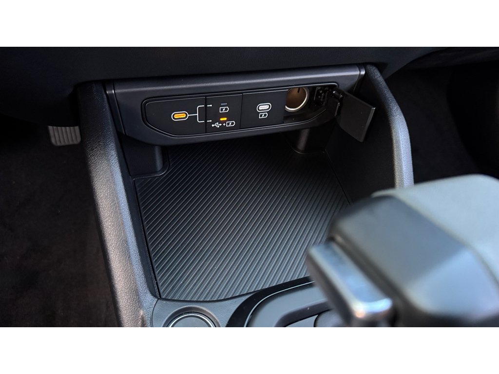 New 2026 Snow White Pearl Kia LXS image 19