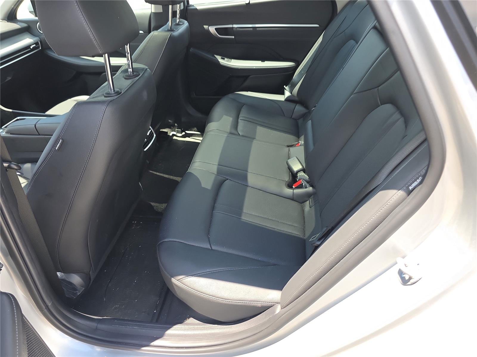 Used 2025 Aero Silver Hyundai Limited image 41