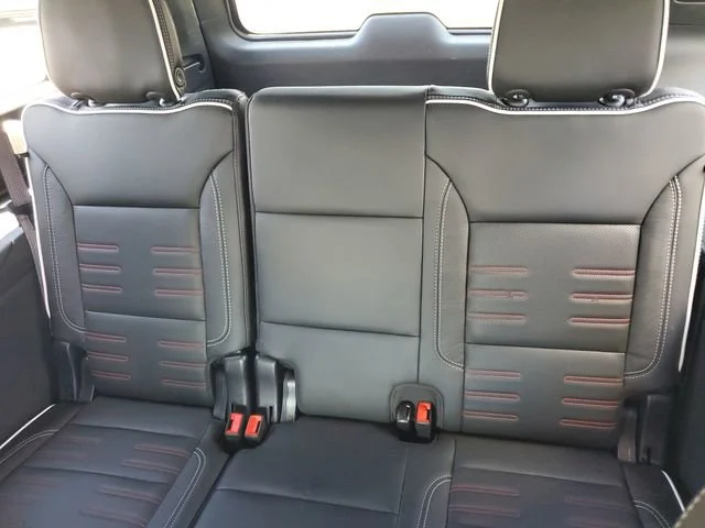 Used 2025 Onyx Black GMC AT4 Ultimate image 24