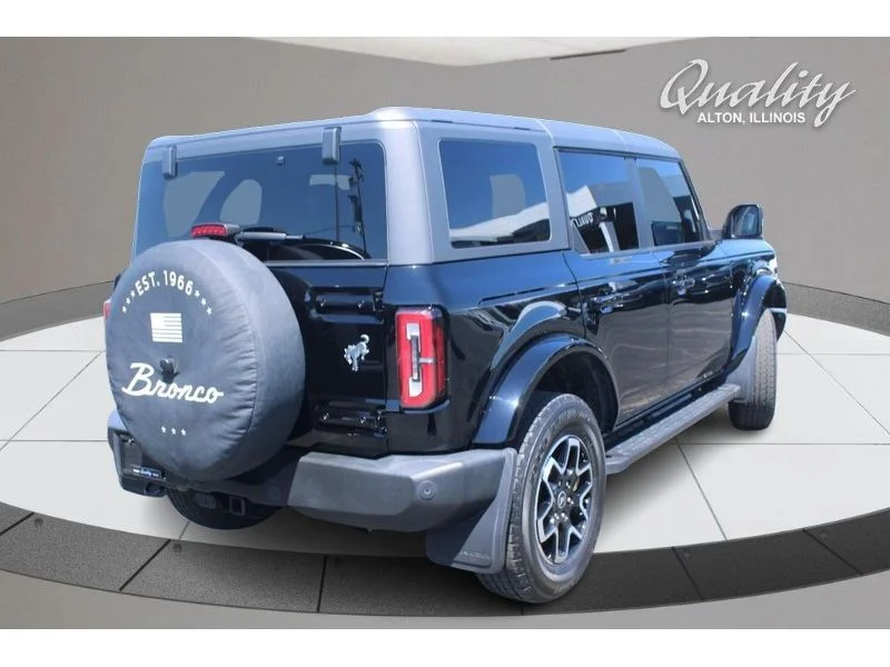Used 2023 Shadow Black Ford Outer Banks image 4