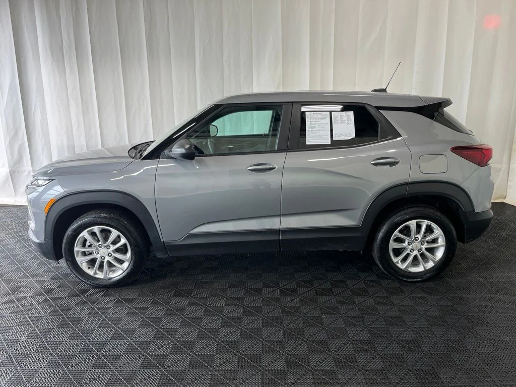 Used 2025 Gray Chevrolet LS image 24