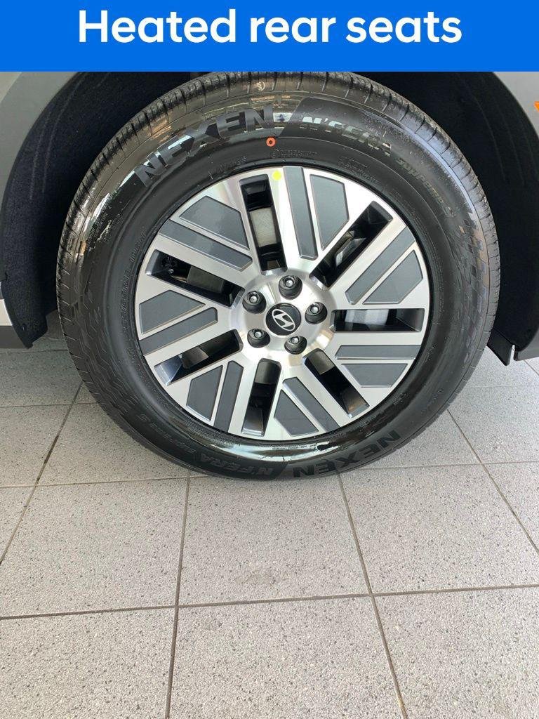 New 2026 Red Hyundai SEL Premium 7P image 16