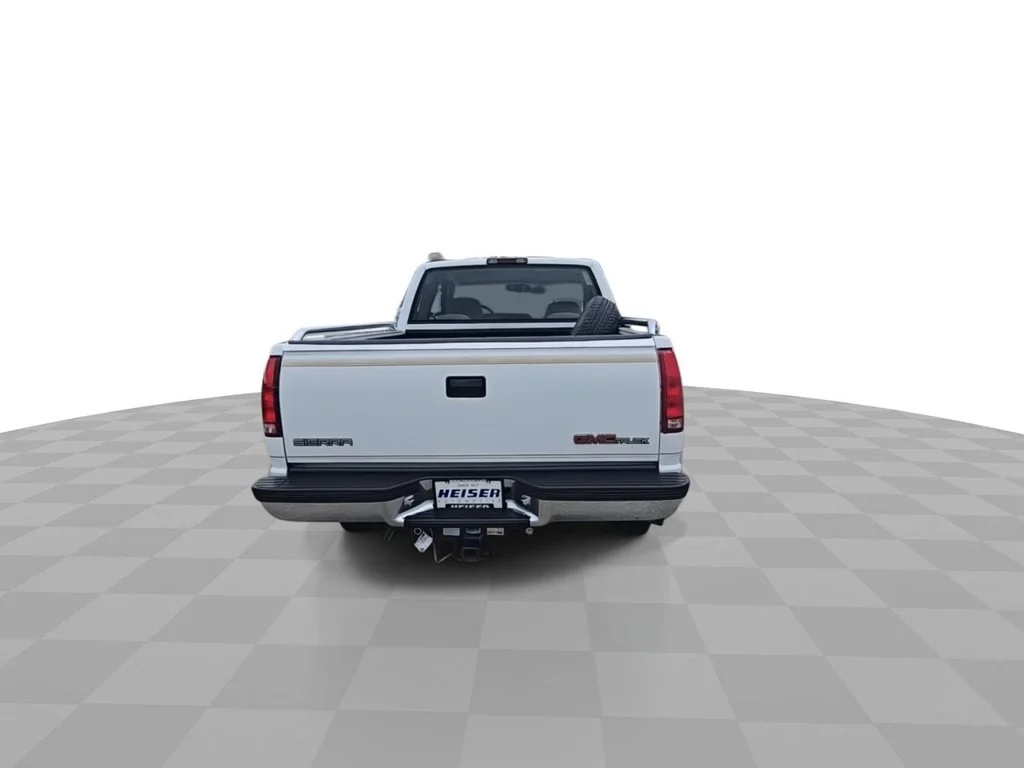 Used 1996  GMC SL image 7