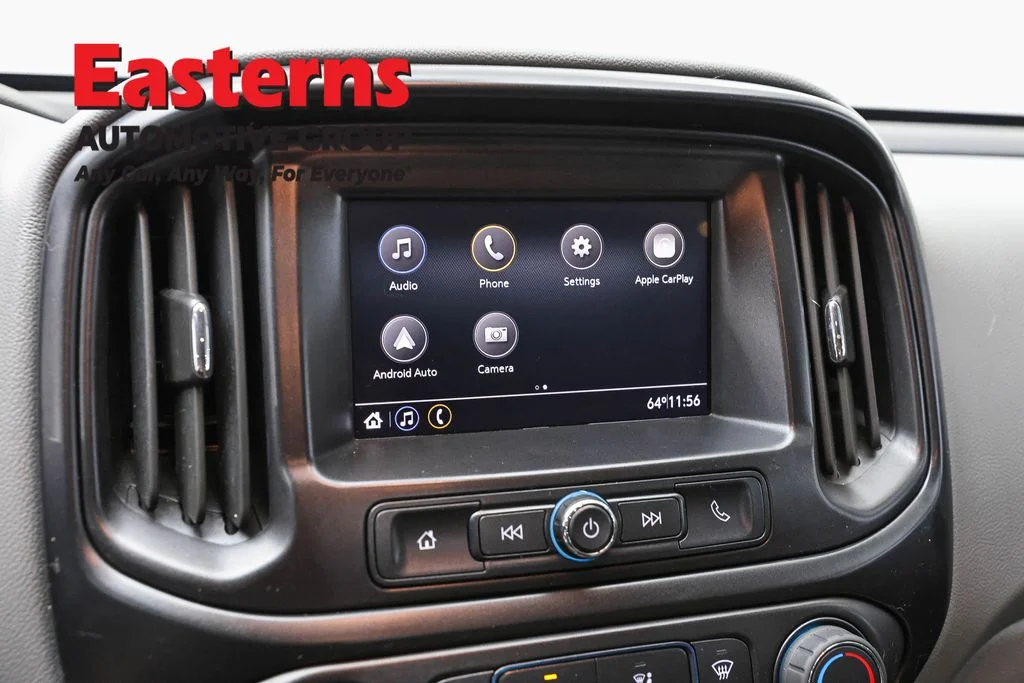 Used 2022 White GMC Elevation Standard image 18