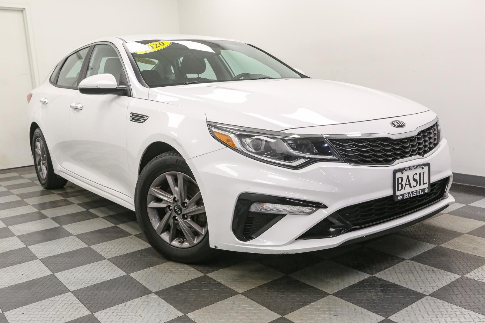 2020 Kia Optima LX photo 2