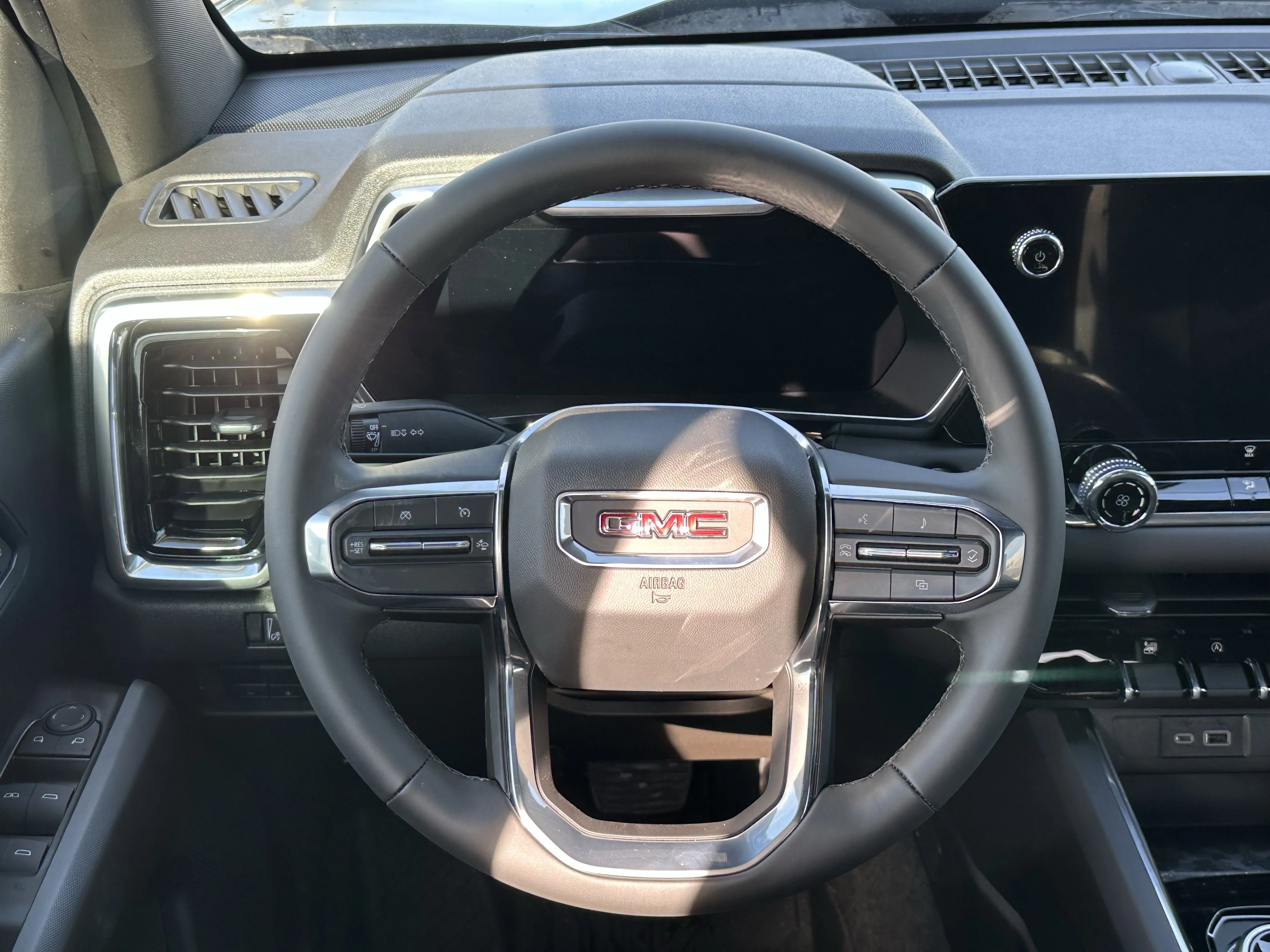 New 2026 Onyx Black GMC Elevation image 11