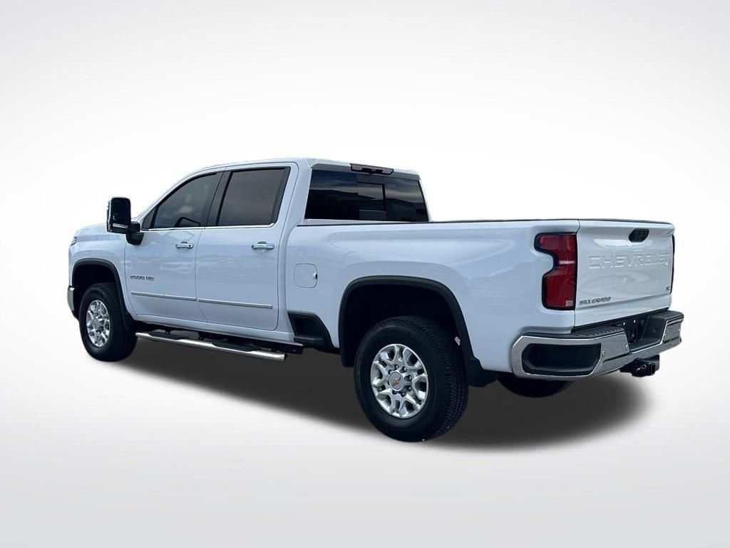 Used 2025 White Chevrolet LTZ image 5