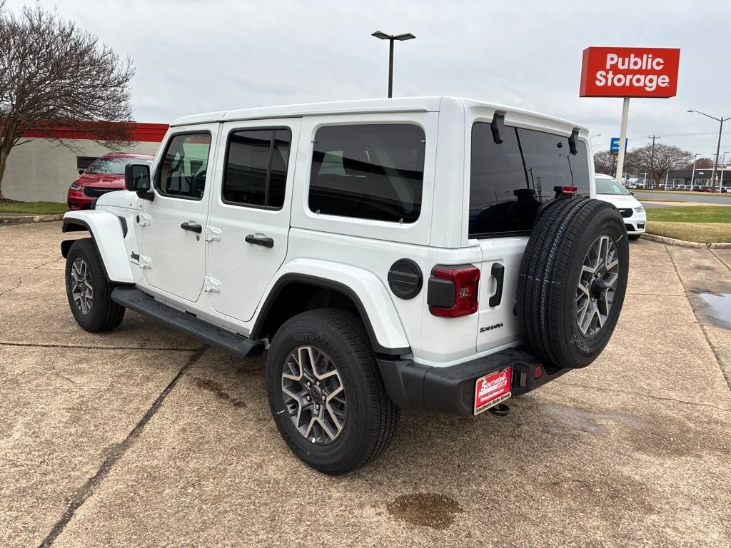 New 2025 Bright White Clear-Coat Exterior Paint Jeep Sahara image 3