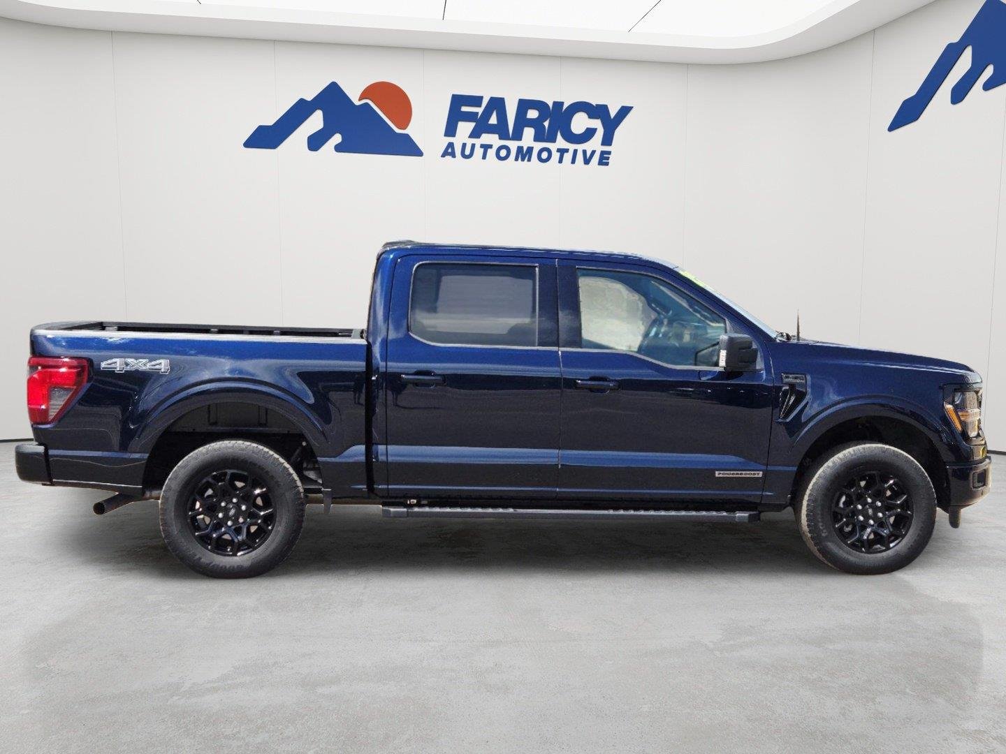 Used 2024 Blue Ford XLT image 4