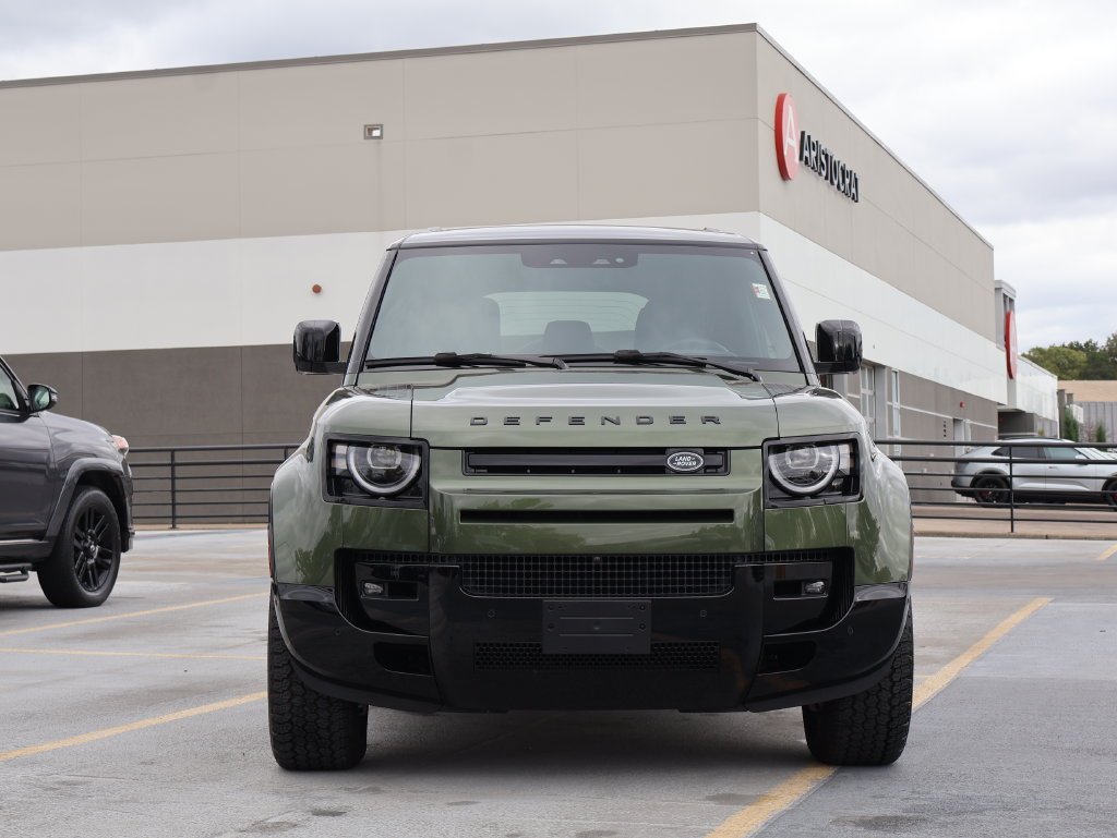 Used 2026 Woolstone Green Metallic Land Rover X-Dynamic SE image 2