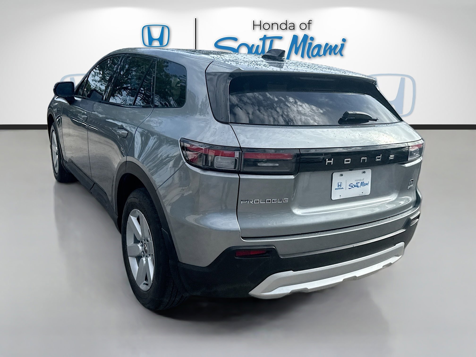 Used 2024 Mercury Silver Metallic Honda EX image 5