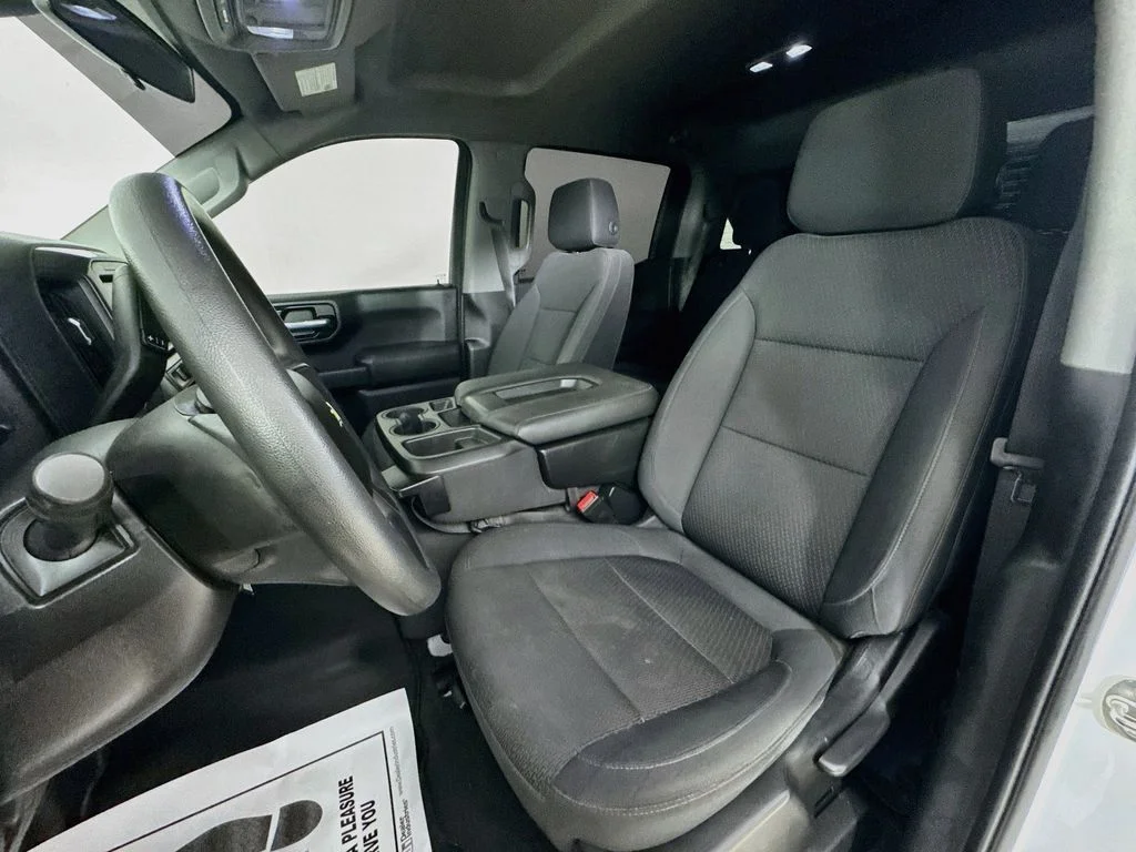 Used 2021 White Chevrolet Custom image 22