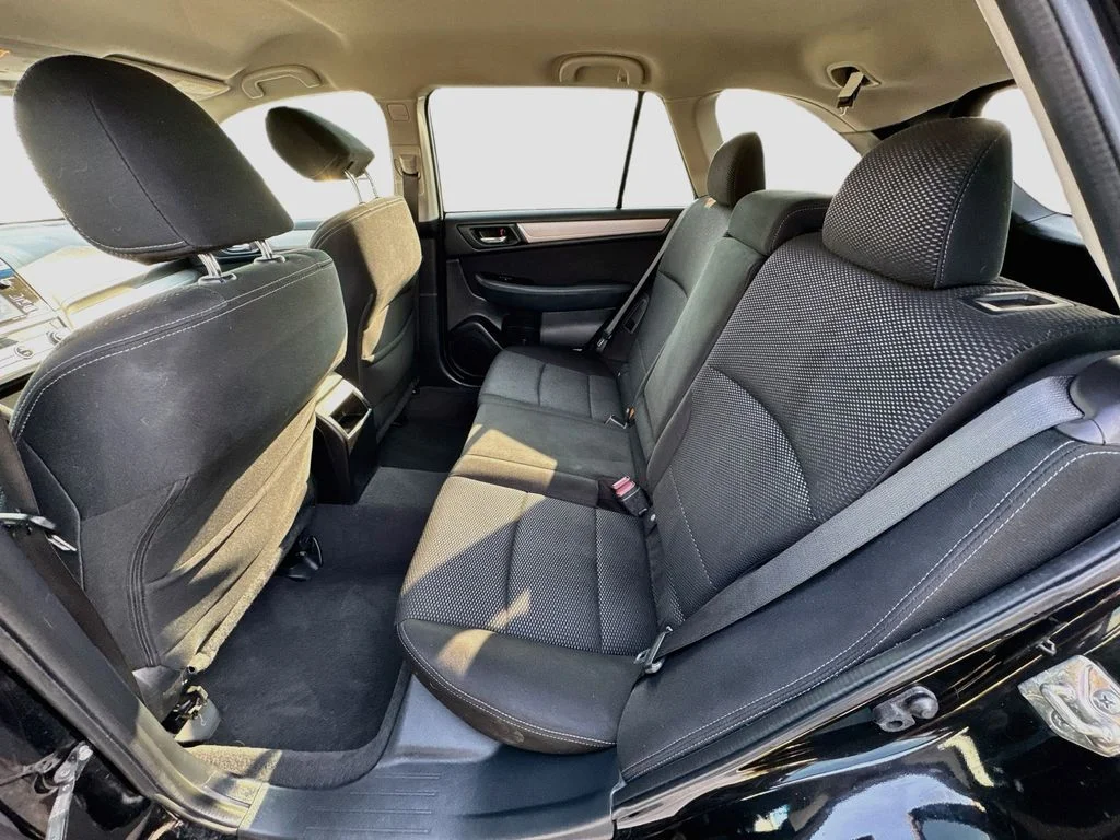 Used 2017 Black Subaru 2.5i Premium image 28